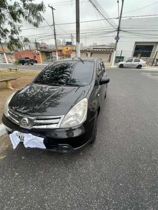 NISSAN-LIVINA-2012