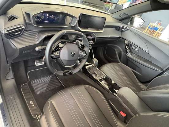 PEUGEOT-2008-1.0 TURBO 200 FLEX ALLURE CVT PEUGEOT-2008-2026