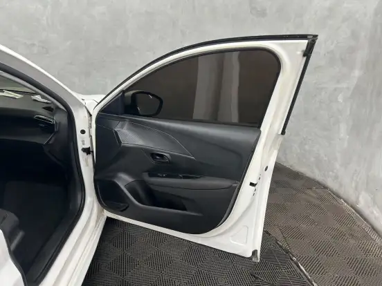 PEUGEOT-208-2022