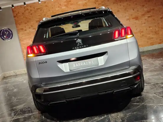 PEUGEOT-3008-2018