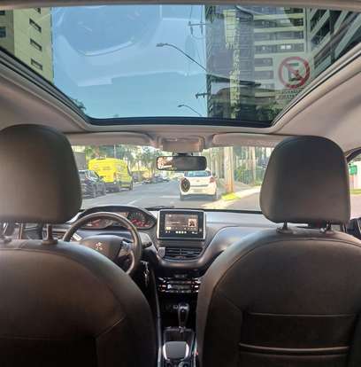 PEUGEOT-2008-2023