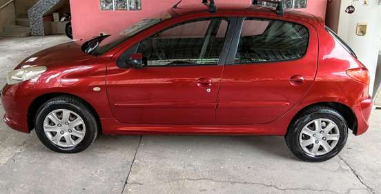 PEUGEOT-207-2010