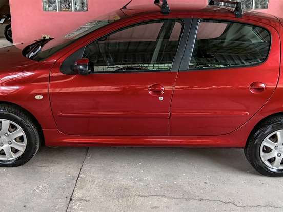 PEUGEOT-207-1.4 XR 8V FLEX 4P MANUAL PEUGEOT-207-2010