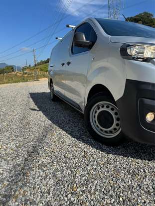 PEUGEOT-EXPERT-2022