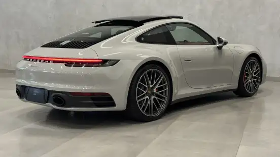 PORSCHE-911-2023