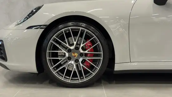 PORSCHE-911-2023