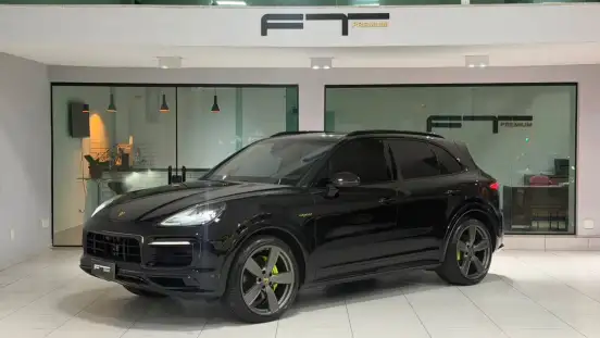 PORSCHE-CAYENNE-2023