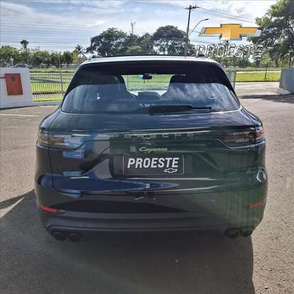 PORSCHE-CAYENNE-2023