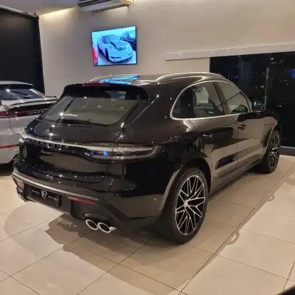 PORSCHE-MACAN-2024