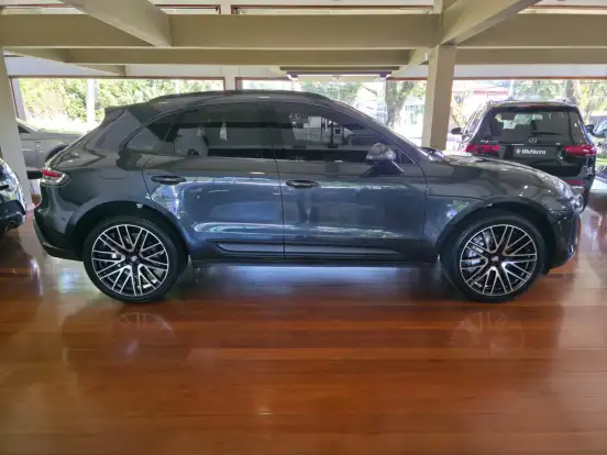 PORSCHE-MACAN-2022