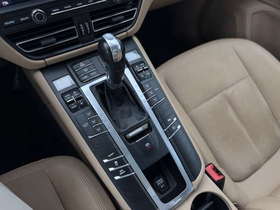 PORSCHE-MACAN-2.0 16V GASOLINA 4P AUTOMÁTICO PORSCHE-MACAN-2019