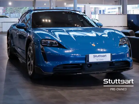 PORSCHE-TAYCAN-2023