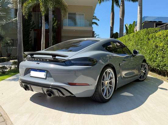 PORSCHE-718-2025