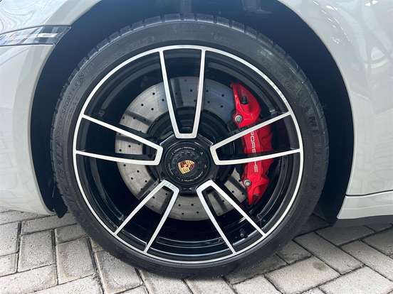 PORSCHE-911-3.0 24V H6 GASOLINA TARGA 4 GTS PDK PORSCHE-911-2023