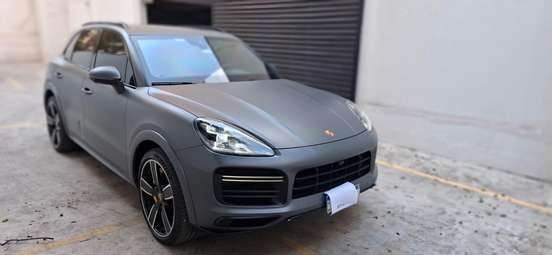 PORSCHE-CAYENNE-2018