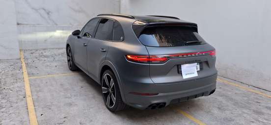PORSCHE-CAYENNE-2018