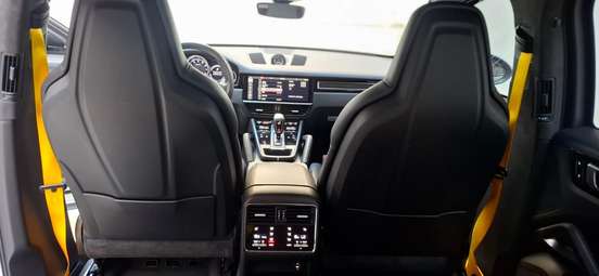 PORSCHE-CAYENNE-2018