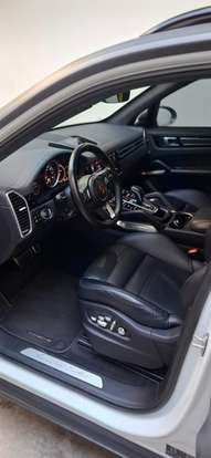 PORSCHE-CAYENNE-2018