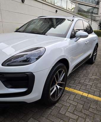 PORSCHE-MACAN-2022