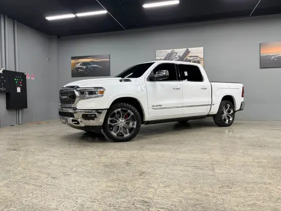 RAM 1500 5.7 V8 GASOLINA LIMITED CD 4X4 AUTOMÁTICO RAM 1500 5.7 V8 GASOLINA LIMITED CD 4X4 AUTOMÁTICO