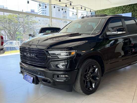 RAM-1500-5.7 V8 GASOLINA LIMITED NIGHT EDITION CD 4X4 AUTOMÁTICO RAM-1500-2023