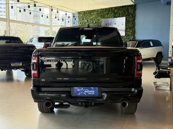 RAM-1500-5.7 V8 GASOLINA LIMITED NIGHT EDITION CD 4X4 AUTOMÁTICO RAM-1500-2023
