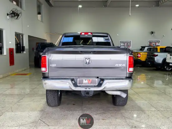 RAM-2500-6.7 LARAMIE 4X4 CD I6 TURBO DIESEL 4P AUTOMÁTICO RAM-2500-2018