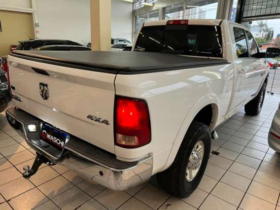 RAM-2500-6.7 LARAMIE 4X4 CD I6 TURBO DIESEL 4P AUTOMÁTICO RAM-2500-2011