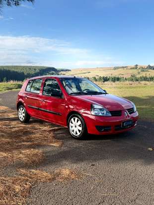 RENAULT-CLIO-2010