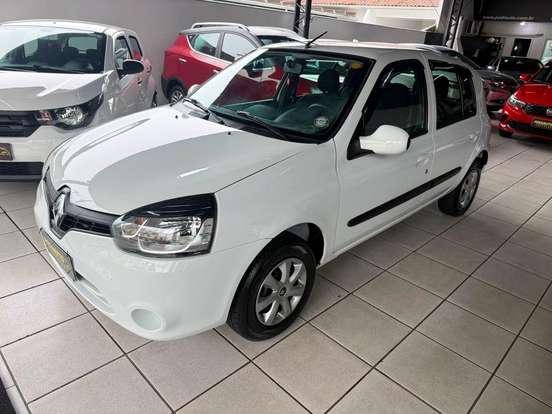 RENAULT-CLIO-2015