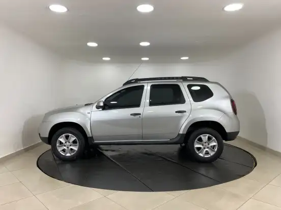 RENAULT-DUSTER-2016