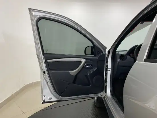 RENAULT-DUSTER-1.6 EXPRESSION 4X2 16V FLEX 4P MANUAL RENAULT-DUSTER-2016