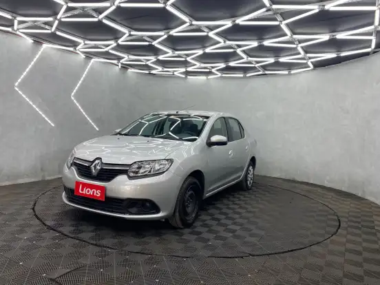 RENAULT-LOGAN-2019