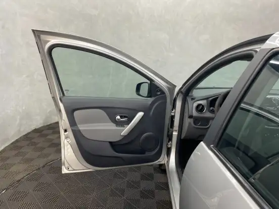 RENAULT-LOGAN-1.0 12V SCE FLEX EXPRESSION MANUAL RENAULT-LOGAN-2019
