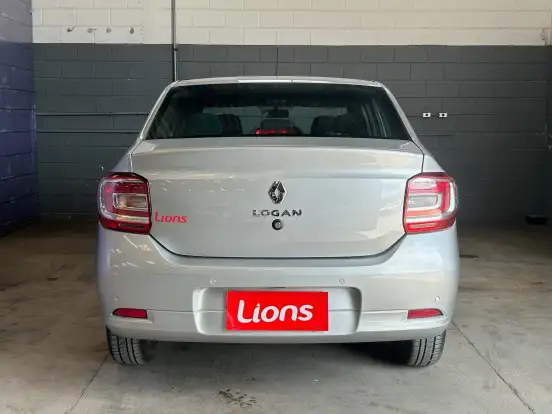 RENAULT-LOGAN-2025
