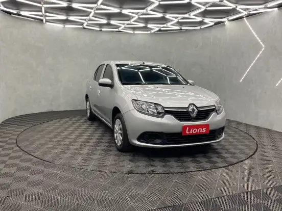 RENAULT-LOGAN-2019