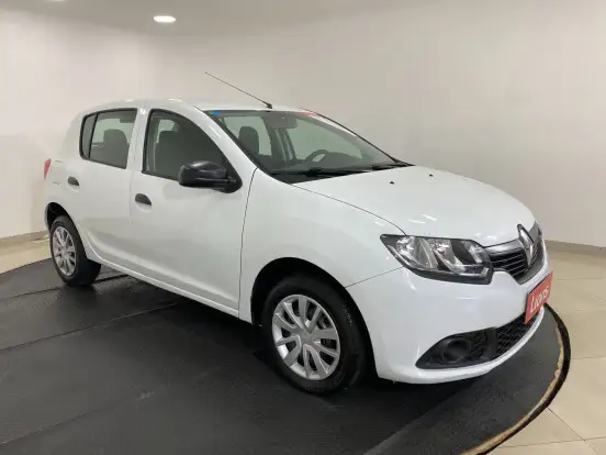 RENAULT-SANDERO-2017
