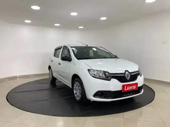 RENAULT-SANDERO-2018