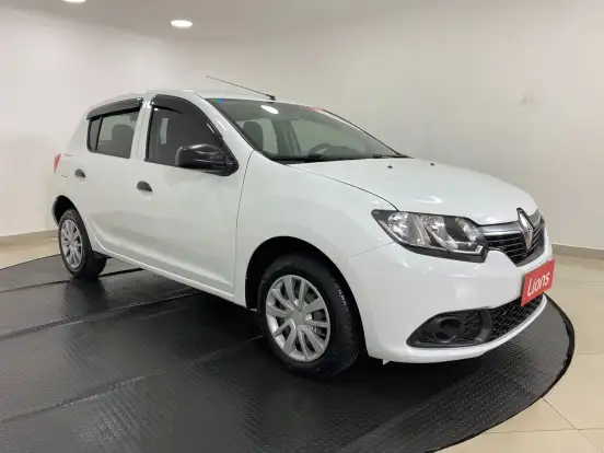 RENAULT-SANDERO-2018
