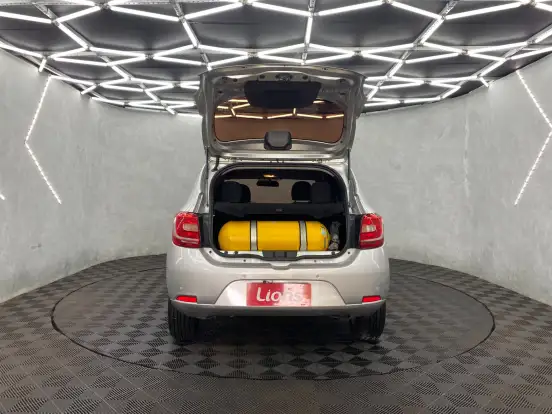 RENAULT-SANDERO-2017
