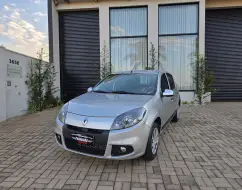 RENAULT SANDERO 1.0 EXPRESSION 16V FLEX 4P MANUAL RENAULT SANDERO 1.0 EXPRESSION 16V FLEX 4P MANUAL