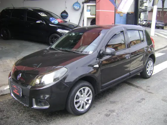 RENAULT SANDERO 1.6 EXPRESSION 16V FLEX 4P MANUAL RENAULT SANDERO 1.6 EXPRESSION 16V FLEX 4P MANUAL