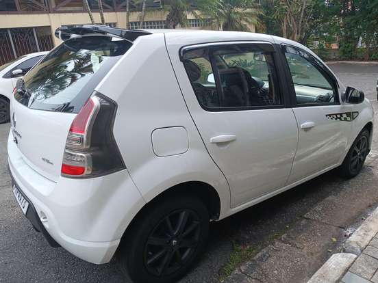RENAULT-SANDERO-1.6 GT LINE LIMITED FLEX 4P MANUAL RENAULT-SANDERO-2013