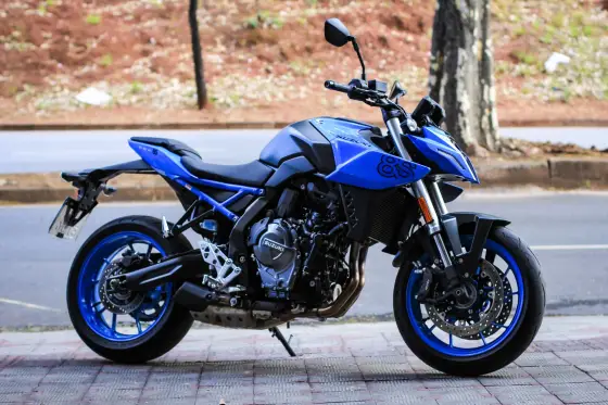 SUZUKI GSX-8S 