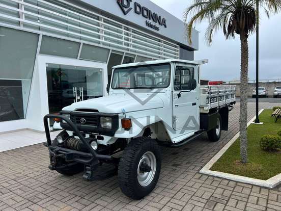 TOYOTA-BANDEIRANTE-3.7 BJ50LV-B 4X4 CHASSI LONGO DIESEL 2P MANUAL TOYOTA-BANDEIRANTE-1999