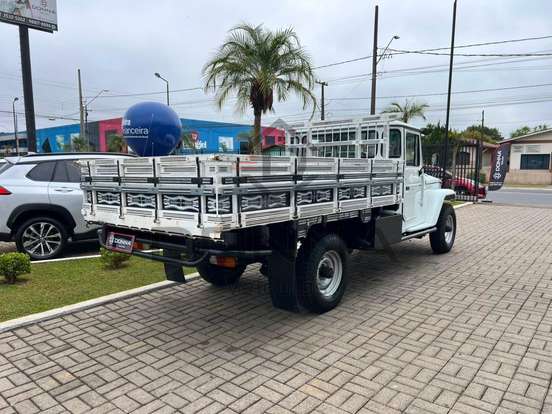 TOYOTA-BANDEIRANTE-3.7 BJ50LV-B 4X4 CHASSI LONGO DIESEL 2P MANUAL TOYOTA-BANDEIRANTE-1999