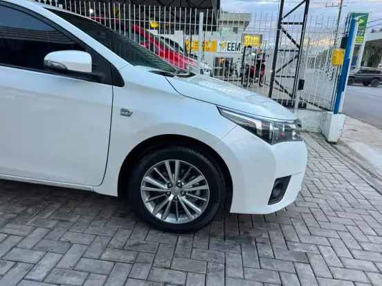 TOYOTA-COROLLA-2015