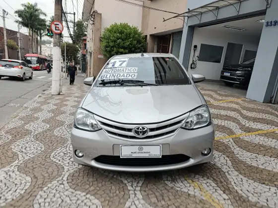 TOYOTA ETIOS 1.5 XS 16V FLEX 4P AUTOMÁTICO TOYOTA ETIOS 1.5 XS 16V FLEX 4P AUTOMÁTICO