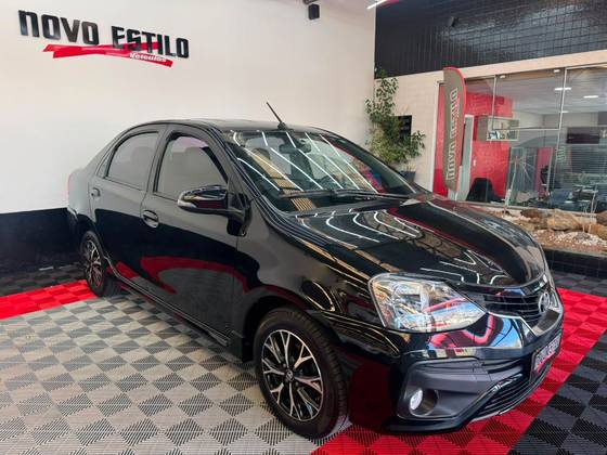 TOYOTA ETIOS 1.5 PLATINUM SEDAN 16V FLEX 4P AUTOMÁTICO