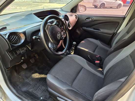 TOYOTA-ETIOS-1.5 X PLUS SEDAN 16V FLEX 4P MANUAL TOYOTA-ETIOS-2019